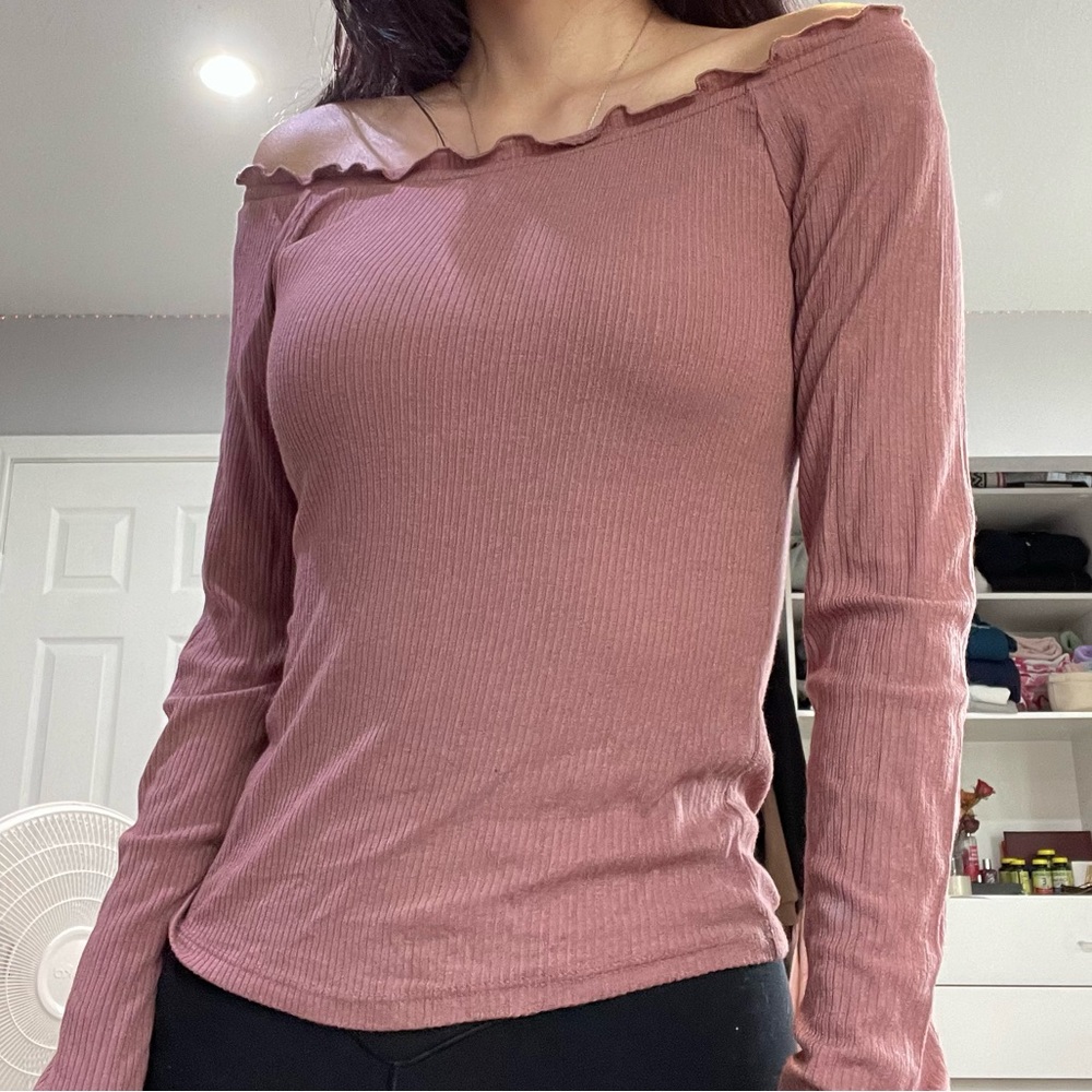 aeropostale off the shoulder long sleeve mauve top